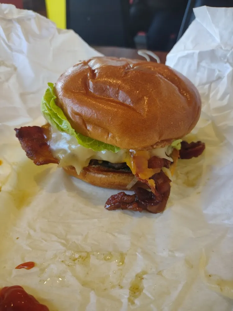 1 3 lb Jalapeño Cheddar Burger w Added Bacon